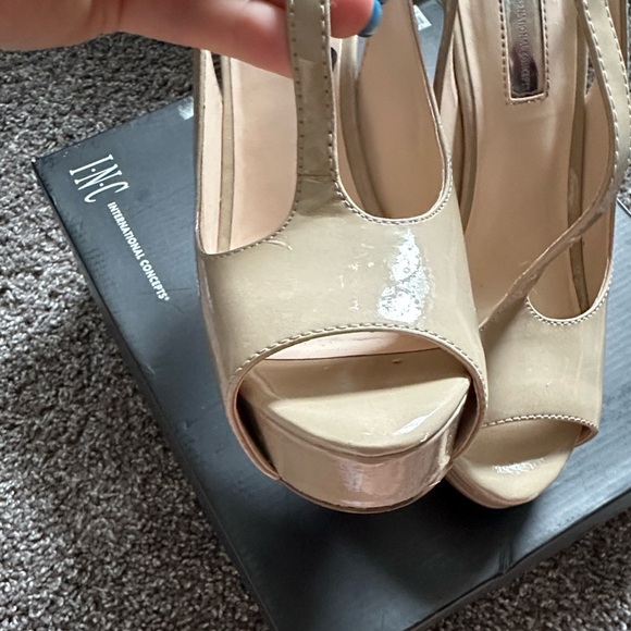 INC International Concepts Slingback Heels Oatmeal Size 7.5 - Picture 4 of 10